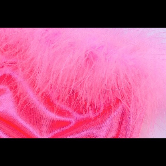 Neon pink feather trim strapless cropped tube top - Picture 9 of 14